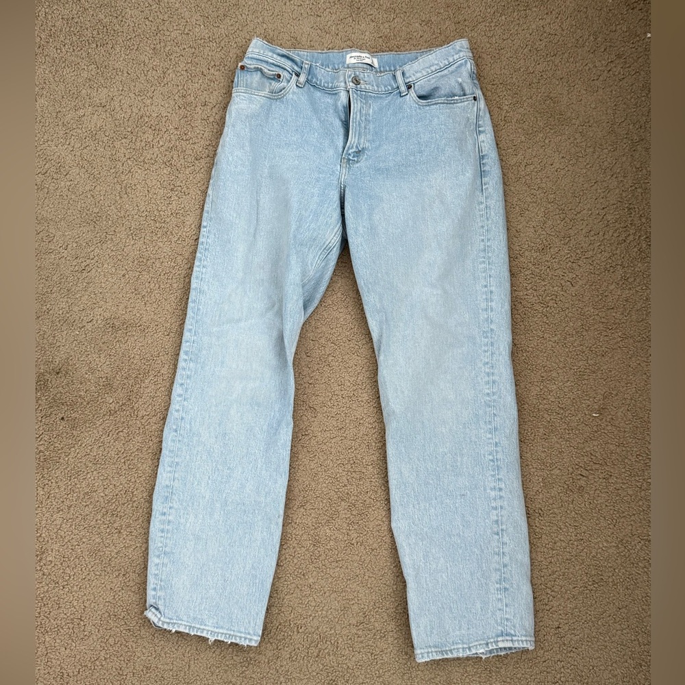 Abercrombie & Fitch- jeans